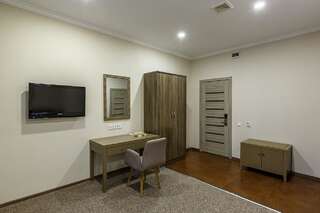 Отель Renion Hotel Алматы Люкс-4