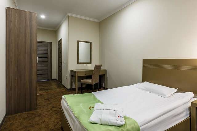Отель Renion Hotel Алматы-13